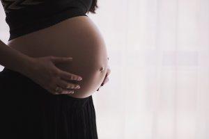 Las empresas podrán incluir mujeres embarazadas en el despido colectivo